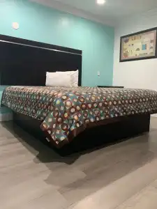 Budget Motel - 33