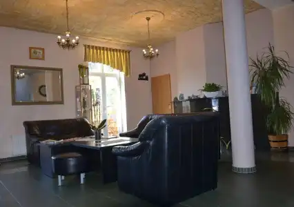 Bella - 1