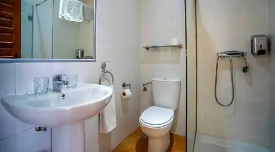 YIT Puerta Bisagra - 38