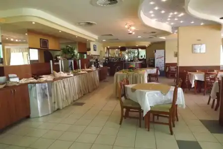 Silver - All Inclusive & Free Parking - 16