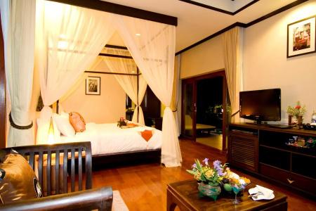 Kanok Buri Resort - 4