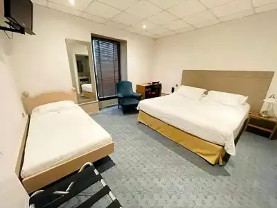 Hôtel de la Couronne - 28