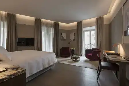 Fendi Private Suites - 26