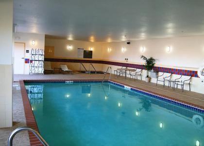 Hampton Inn Bismarck - 17