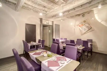 Trevi Beau Boutique - 12