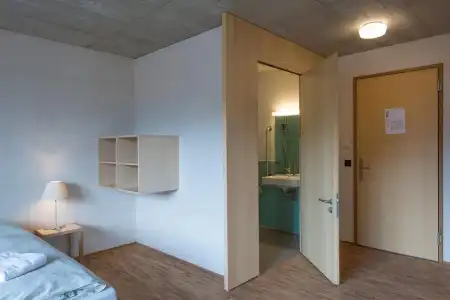 Youth Hostel Saanen-Gstaad - 11