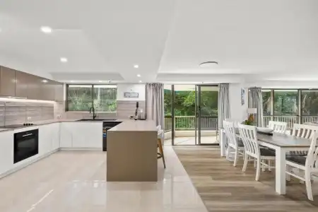 Gemini Court Holiday Apartments - 288