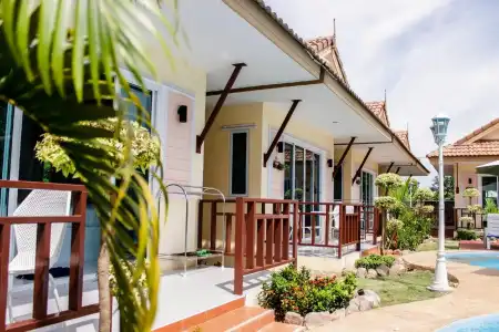 Charm Resort Cha-am - 12