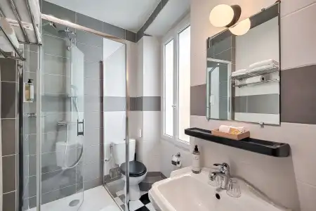 Hôtel de France, un hôtel AMMI - 30