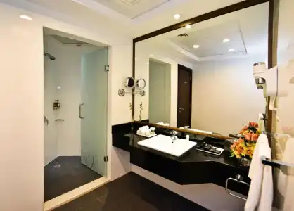 Ramada by Wyndham Abu Dhabi Corniche - 50