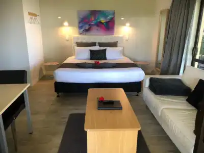 Half Moon Bay Motel - 167