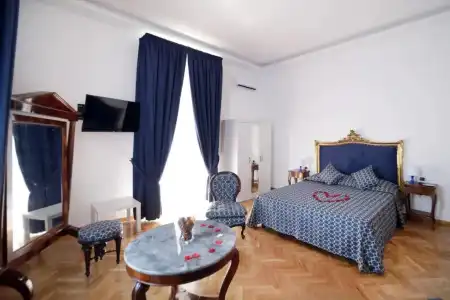Di Palma Suite - 84