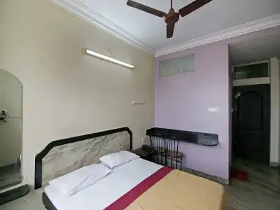 Royal Regency Lodge - 26
