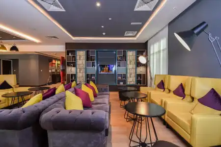 Premier Inn Dubai Investments Park - 9
