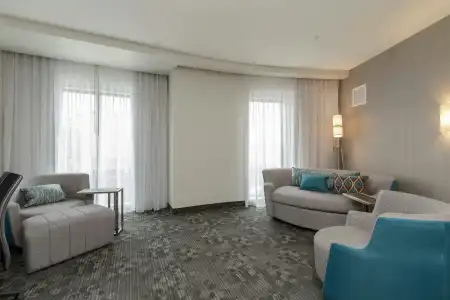Courtyard by Marriott South Bend Downtown - 4
