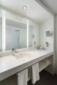 Mercure Paris CDG Airport - 76
