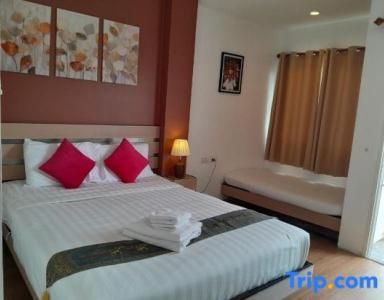 Island Patong Beachfront Apartments - 45