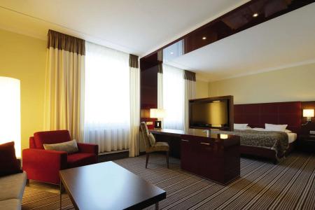 Steigenberger Graf Zeppelin - 72