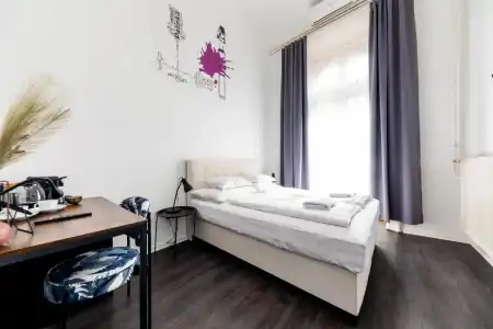 Adagio Hostel Basilica - 52
