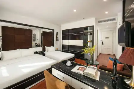 The Silk Boutique & Spa - 43