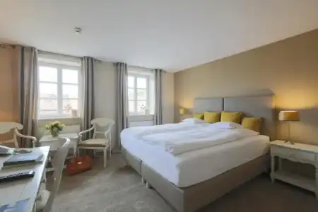 Romantik am Brühl - 42