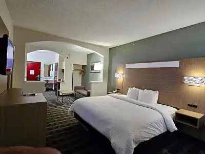 Quality Inn & Suites Irving DFW Airport South - 61