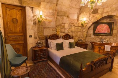 Solo Cave Suites - 9