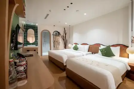 Me Saigon Boutique - 55