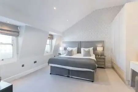 Chilworth Court - 82