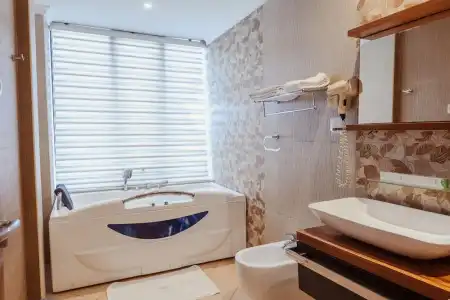 Tanga Beach Resort & Spa - 8