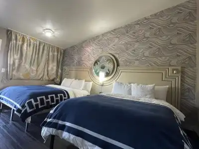 Crown Motel - 31