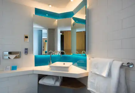 Holiday Inn Express Cardiff Bay by IHG - 8