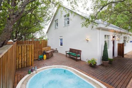 Skógar Guesthouse - 11