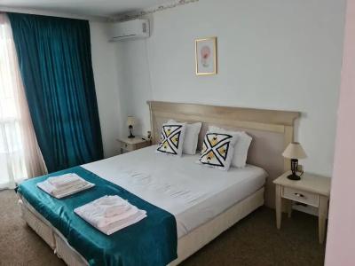 Royal Calisto - 2