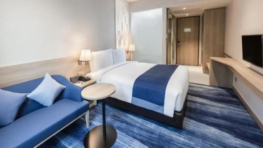 Holiday Inn Express Bangkok Soi Soonvijai by IHG - 45