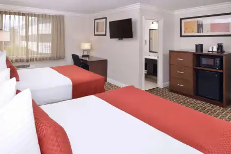 Best Western Plus LA Mid Town - 2