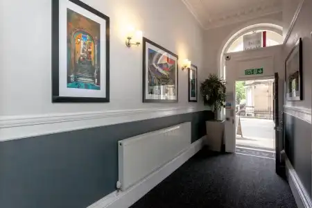 Revolver Edinburgh - 1