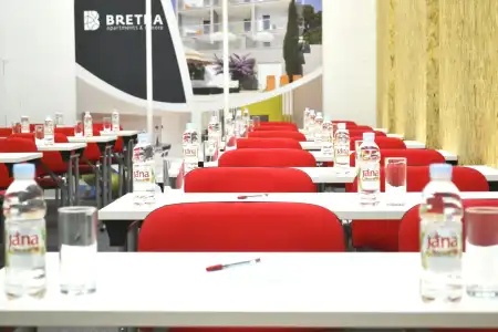 Bretia Apartments - 13