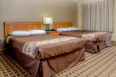 Relax Inn - 24
