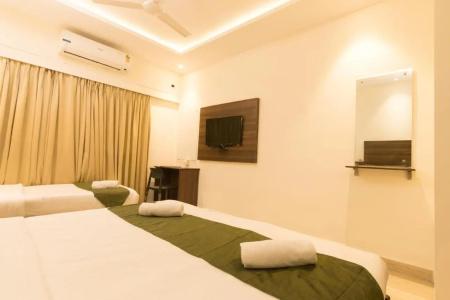 Treebo Golden Tulipz Andheri - 10