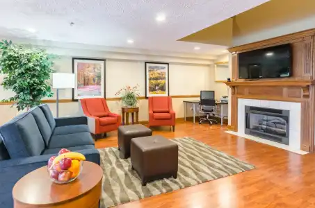 Comfort Suites Fredericksburg North - 6