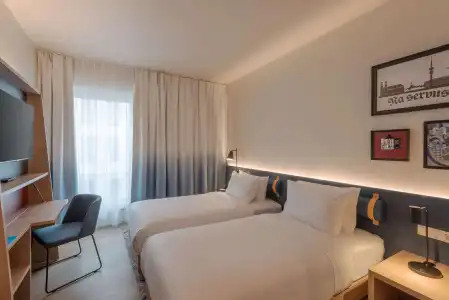 Hampton by Hilton Munich City North - 36