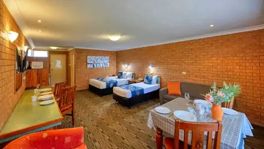 James Street Motor Inn - 37