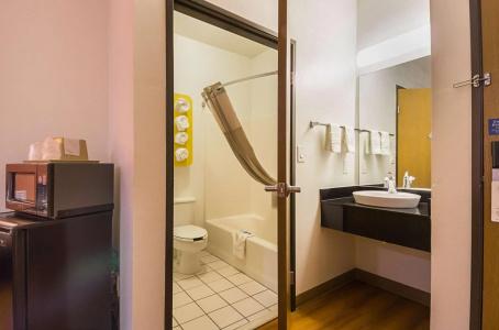 Motel 6 Dallas - Irving DFW Airport South - 8