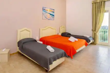 Sisters Hostel - 72