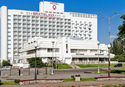 Bratislava - 0