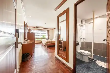 Royal Ivory Sukhumvit Nana - 63