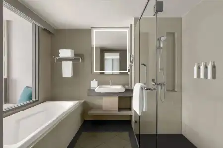 Courtyard by Marriott Bangkok Sukhumvit 20 - 9