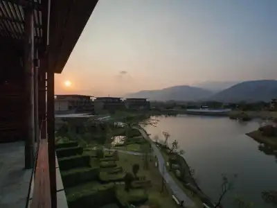 atta Lakeside Resort Suite - 27