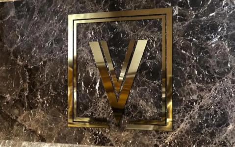 V G - 4